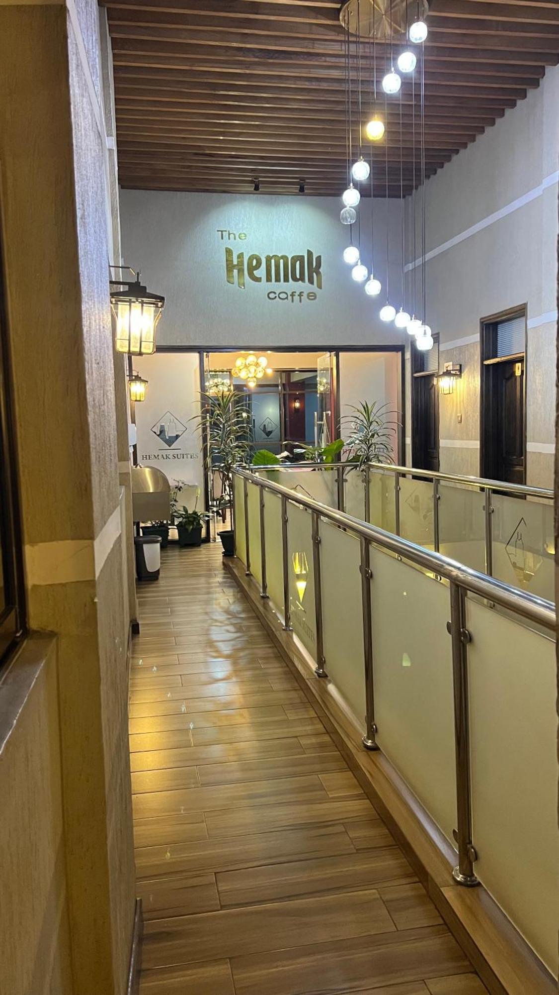 Hemak Suites Hotel 奈洛比 外观 照片