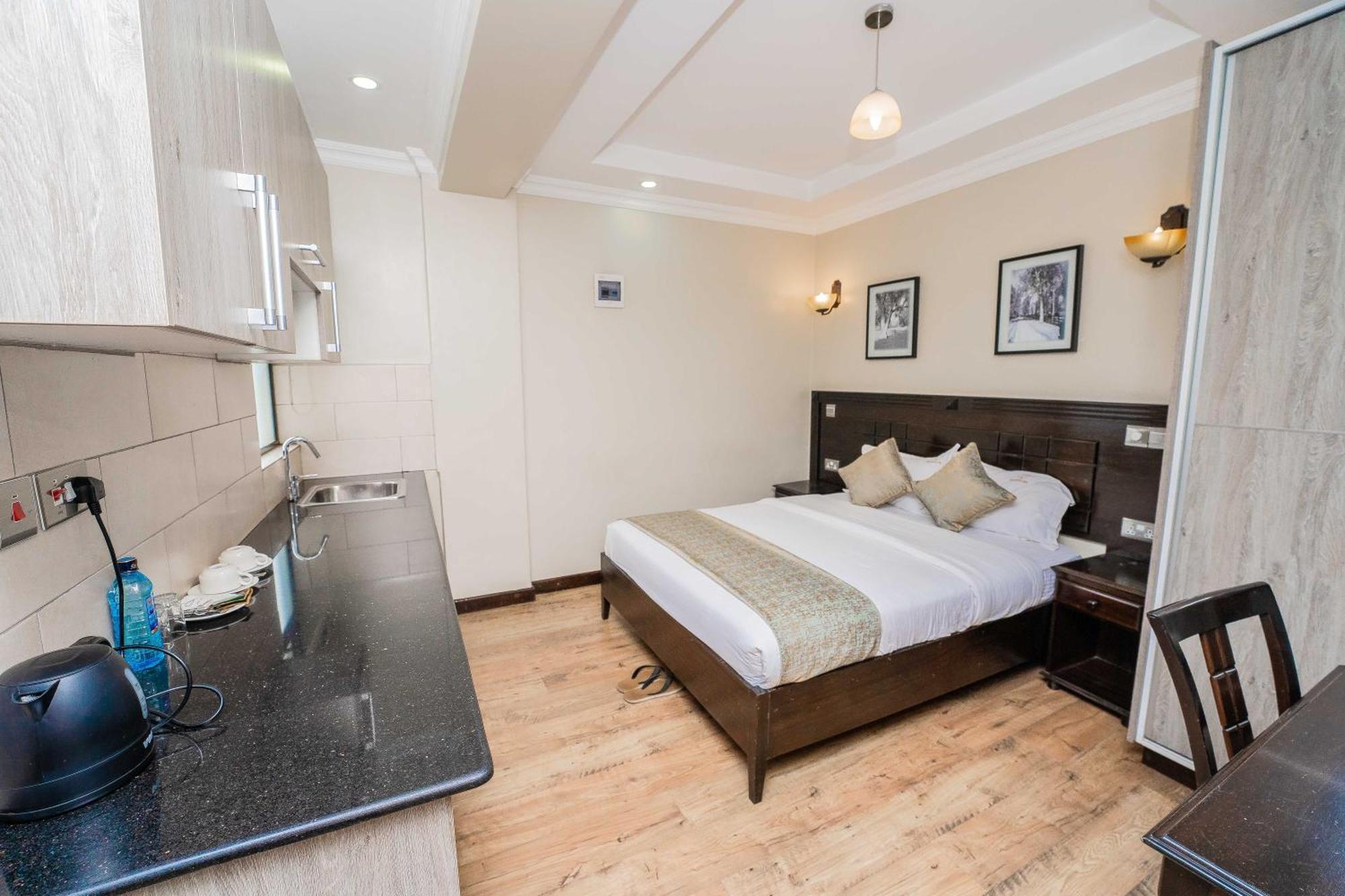 Hemak Suites Hotel 奈洛比 外观 照片
