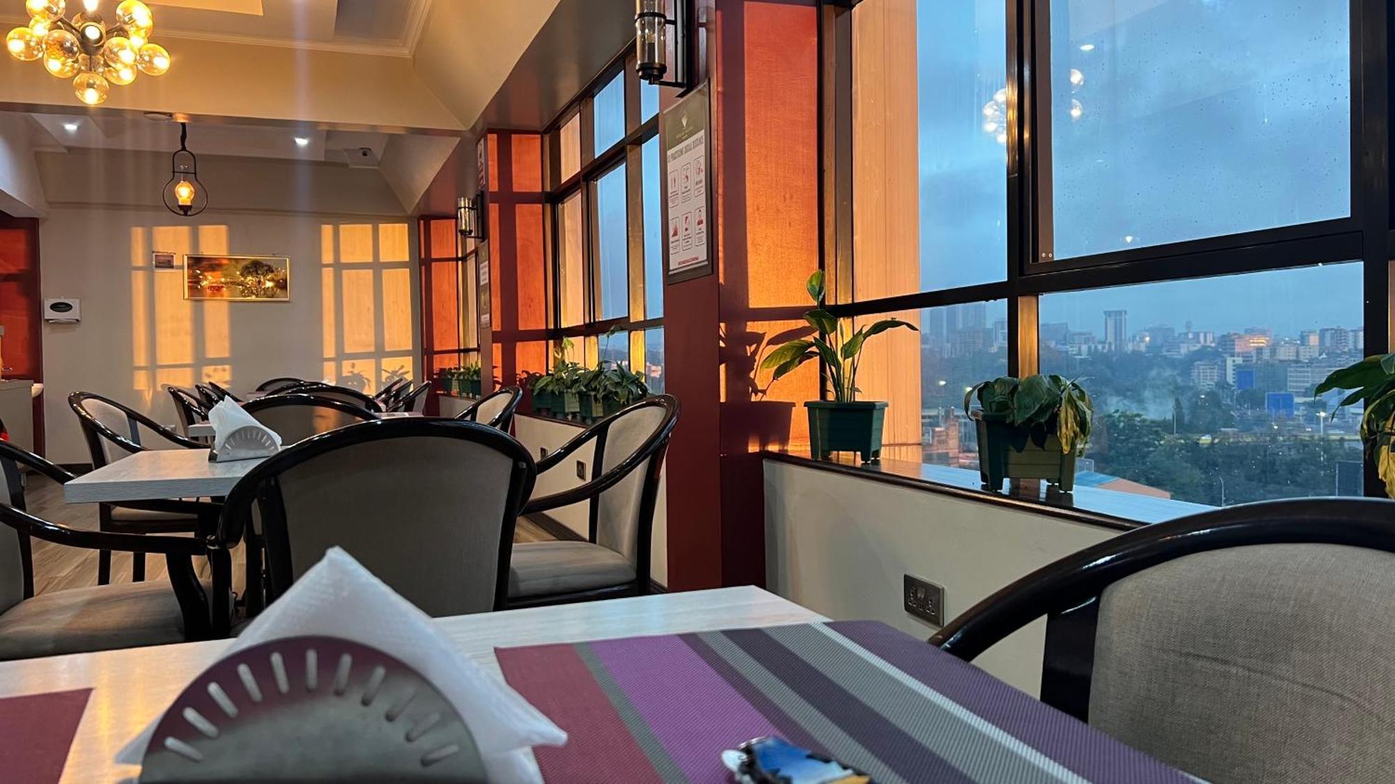 Hemak Suites Hotel 奈洛比 外观 照片