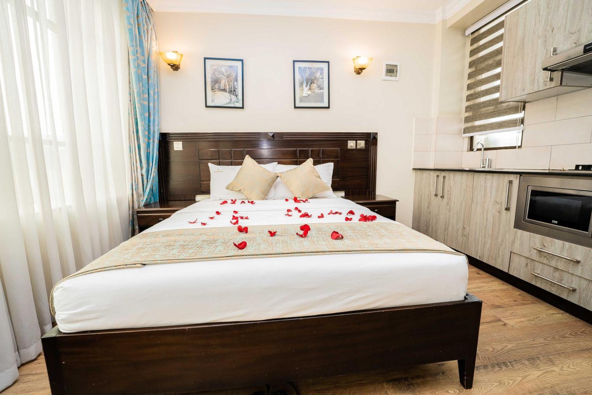 Hemak Suites Hotel 奈洛比 外观 照片