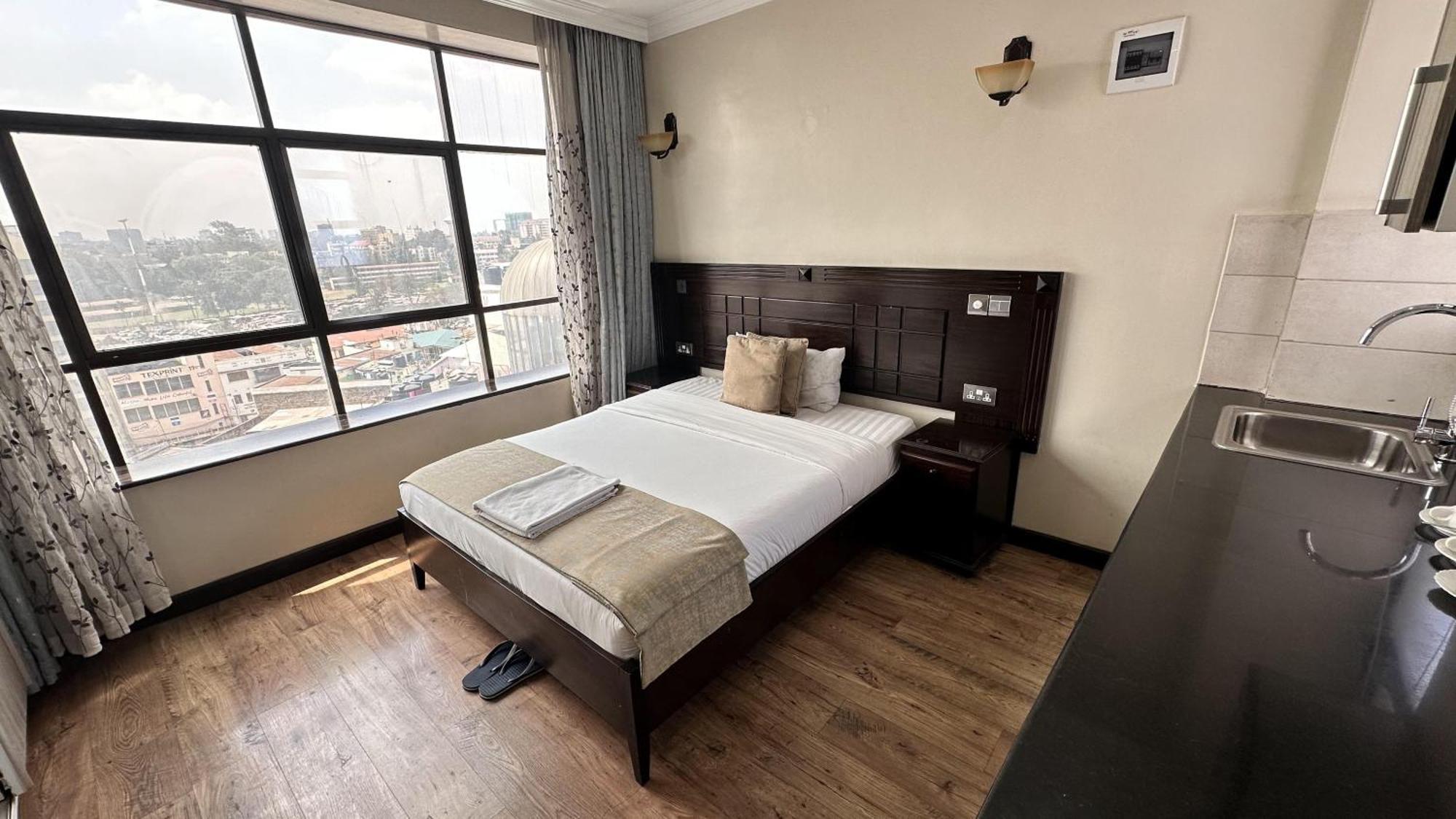 Hemak Suites Hotel 奈洛比 外观 照片