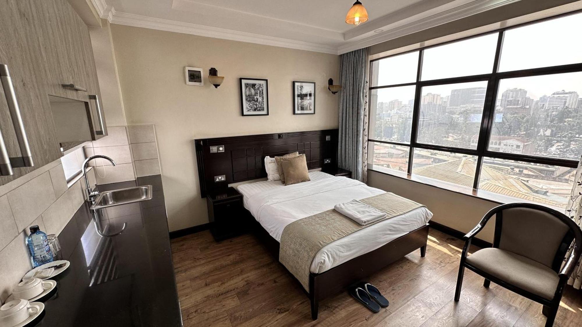 Hemak Suites Hotel 奈洛比 外观 照片
