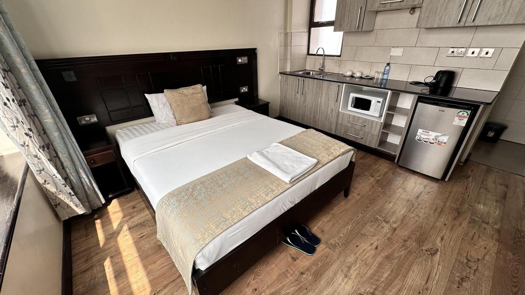 Hemak Suites Hotel 奈洛比 外观 照片