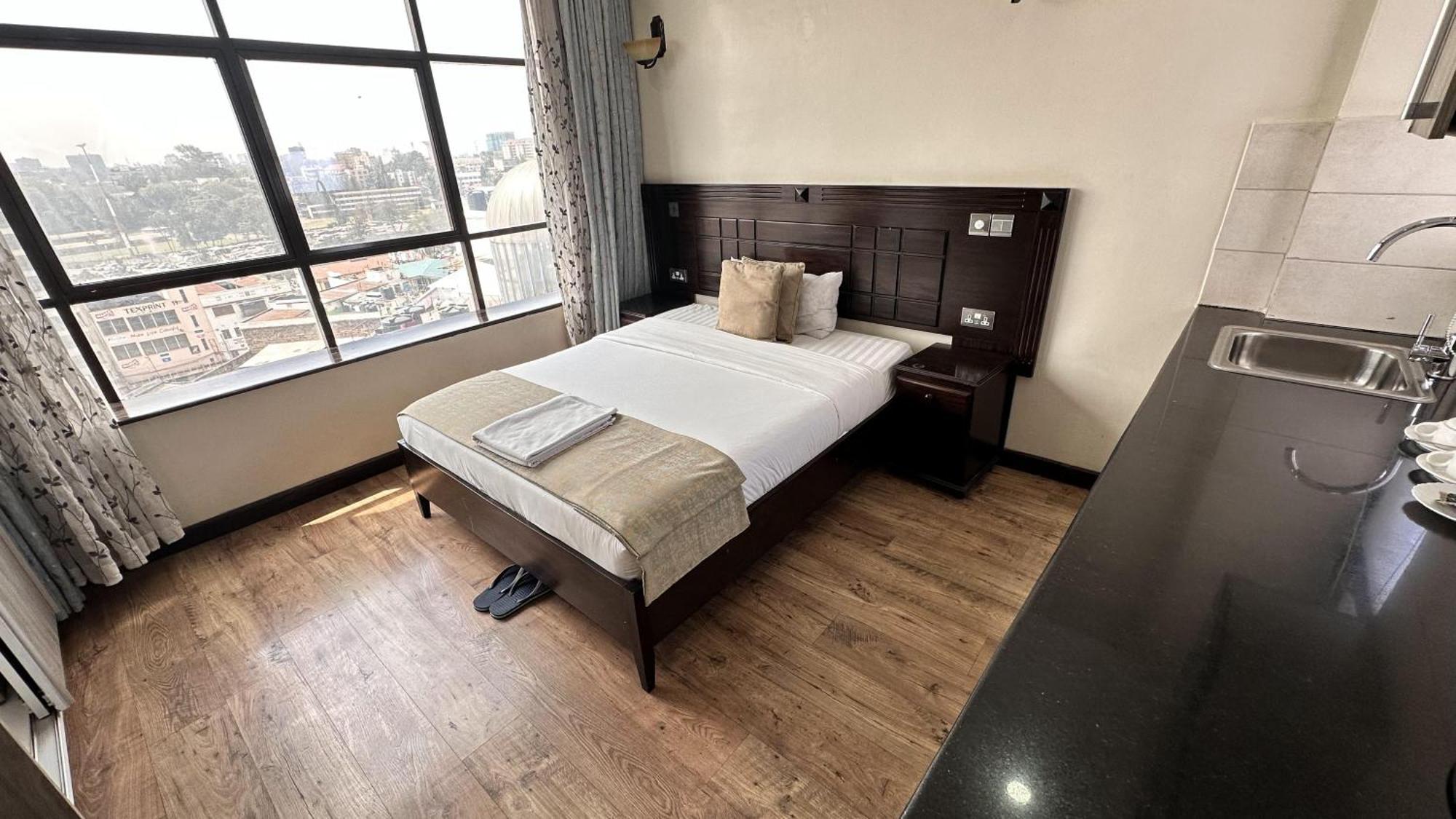 Hemak Suites Hotel 奈洛比 外观 照片
