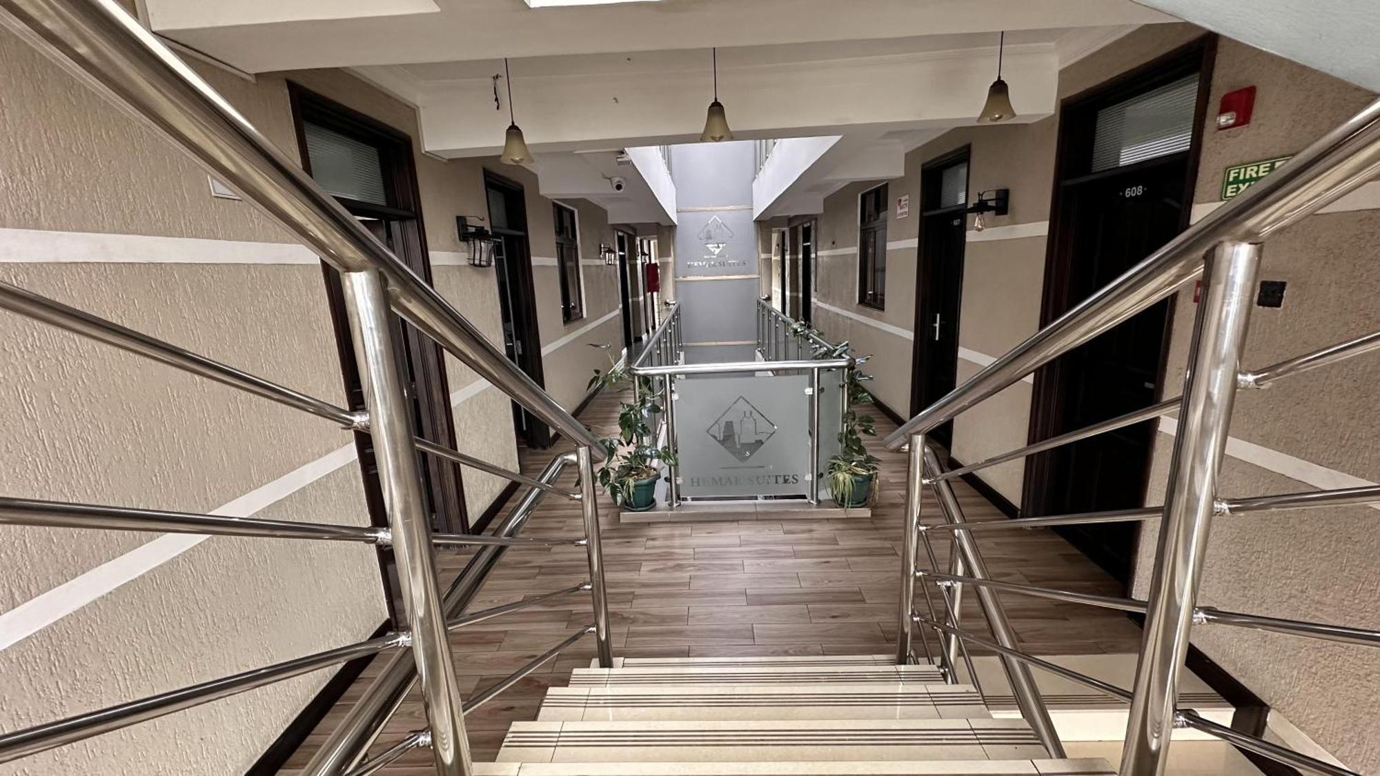 Hemak Suites Hotel 奈洛比 外观 照片