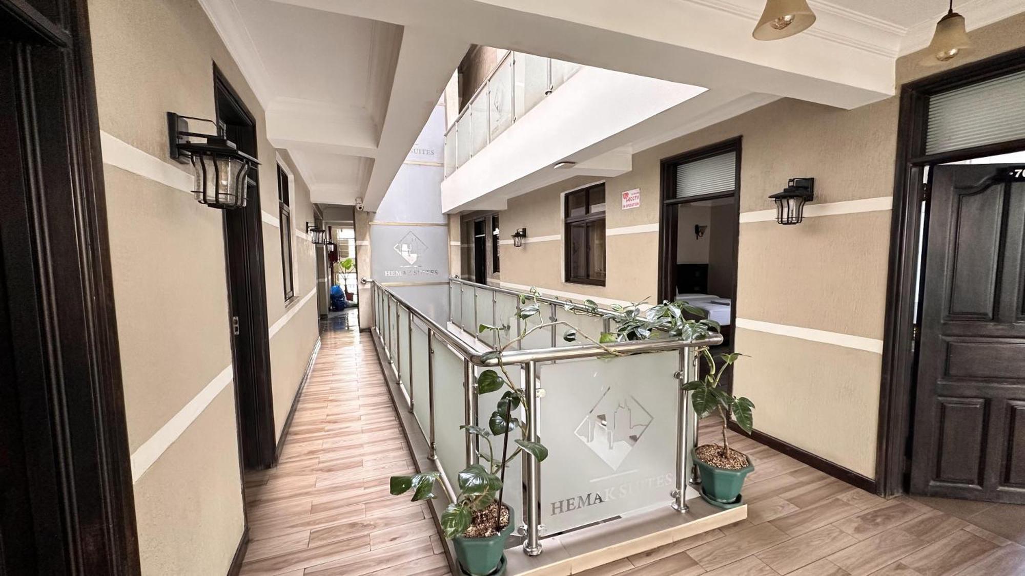 Hemak Suites Hotel 奈洛比 外观 照片