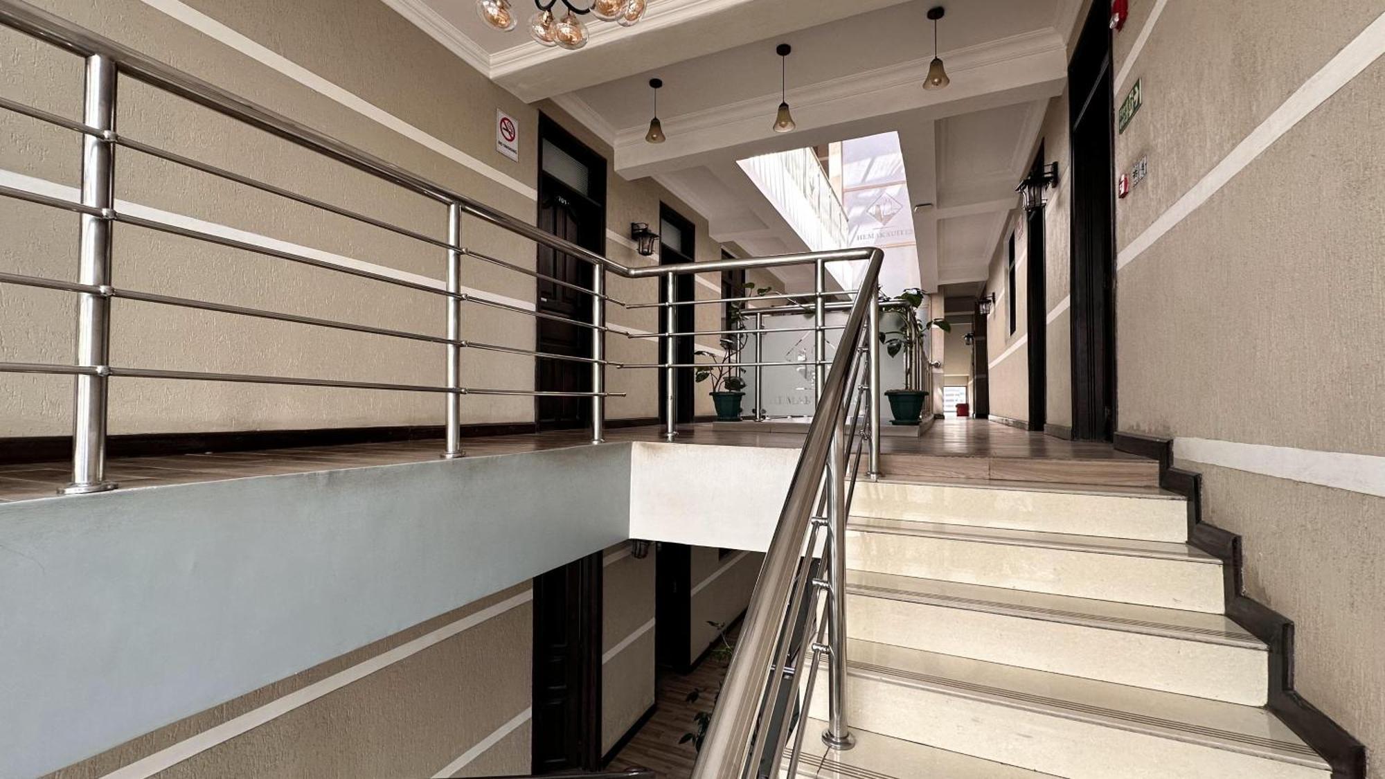 Hemak Suites Hotel 奈洛比 外观 照片